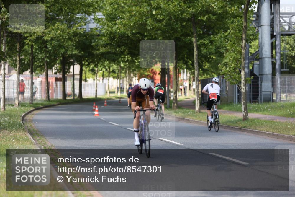 10.08.2025 - GEWOBA Citytriathlon Bremen Yannick Fuchs http://msf.ph/oto/8547301 10.08.2025 12:10:07 Radfahren 607, 628, 732, 830, 1024 meine-sportfotos.de