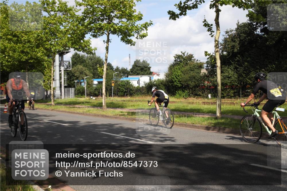 10.08.2025 - GEWOBA Citytriathlon Bremen Yannick Fuchs http://msf.ph/oto/8547373 10.08.2025 10:54:02 Radfahren 109, 359, 451, 461, 512 meine-sportfotos.de