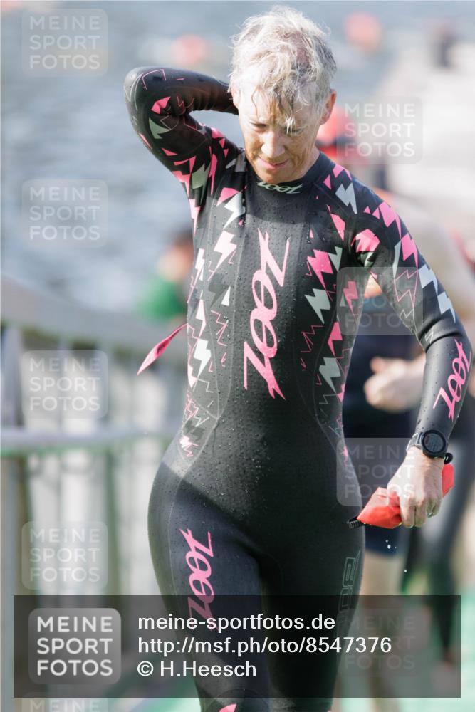 10.08.2025 - GEWOBA Citytriathlon Bremen H.Heesch http://msf.ph/oto/8547376 10.08.2025 10:20:27 Schwimmen 363, 389, 396, 406, 456, 504 meine-sportfotos.de