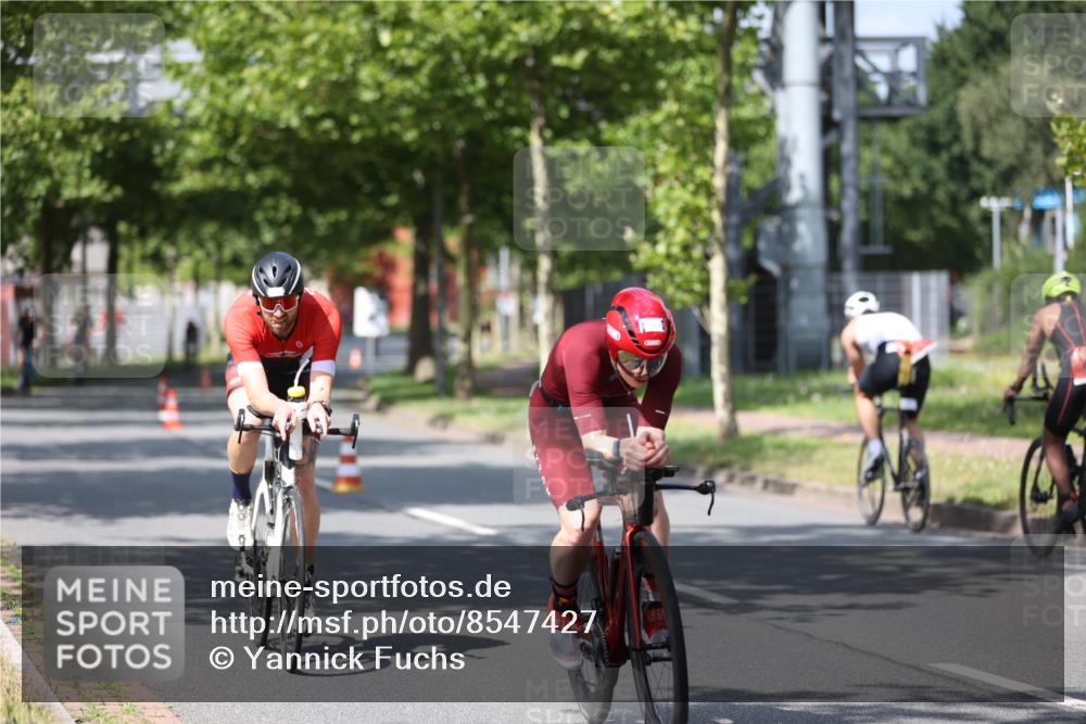 10.08.2025 - GEWOBA Citytriathlon Bremen Yannick Fuchs http://msf.ph/oto/8547427 10.08.2025 12:10:33 Radfahren 622, 629, 644, 647, 656, 710, 712, 722, 730, 748, 755, 819, 889, 1014 meine-sportfotos.de