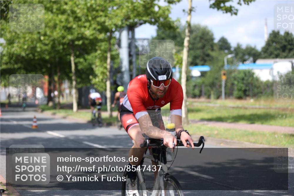10.08.2025 - GEWOBA Citytriathlon Bremen Yannick Fuchs http://msf.ph/oto/8547437 10.08.2025 12:10:33 Radfahren 622, 629, 644, 647, 656, 710, 712, 722, 730, 748, 755, 819, 889, 1014 meine-sportfotos.de