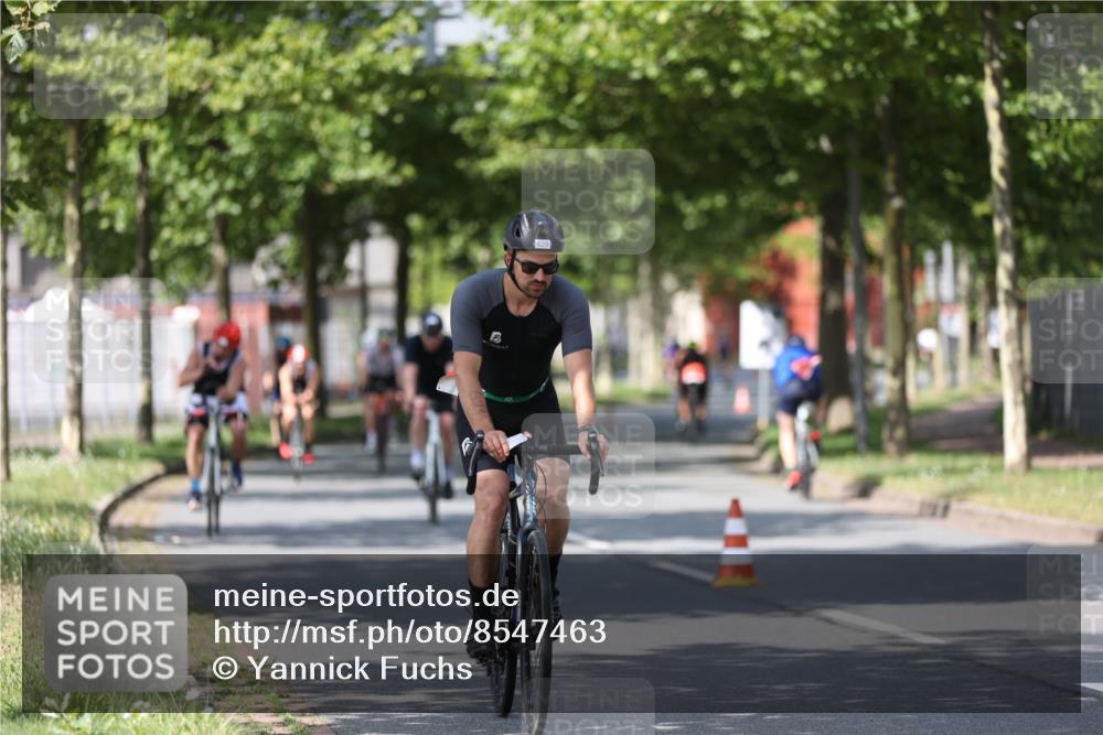 10.08.2025 - GEWOBA Citytriathlon Bremen Yannick Fuchs http://msf.ph/oto/8547463 10.08.2025 12:10:39 Radfahren 573, 622, 629, 644, 647, 651, 656, 659, 685, 712, 722, 730, 748, 755, 819, 889, 1014 meine-sportfotos.de