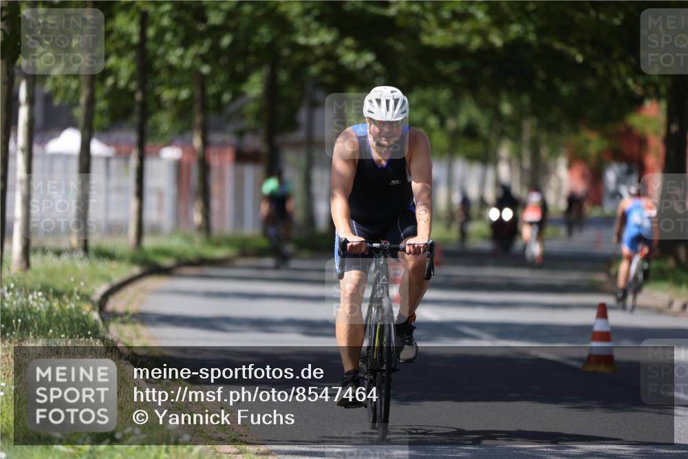 10.08.2025 - GEWOBA Citytriathlon Bremen Yannick Fuchs http://msf.ph/oto/8547464 10.08.2025 13:05:39 Radfahren 615, 616, 627, 659, 746, 809, 857, 876, 897 meine-sportfotos.de