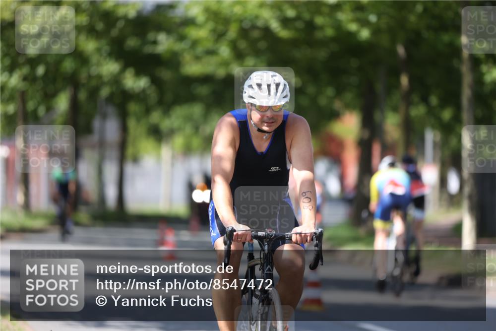 10.08.2025 - GEWOBA Citytriathlon Bremen Yannick Fuchs http://msf.ph/oto/8547472 10.08.2025 13:05:40 Radfahren 615, 616, 627, 659, 746, 809, 857, 876, 897 meine-sportfotos.de