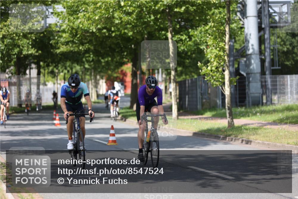 10.08.2025 - GEWOBA Citytriathlon Bremen Yannick Fuchs http://msf.ph/oto/8547524 10.08.2025 12:10:50 Radfahren 573, 622, 625, 629, 651, 656, 659, 685, 712, 716, 722, 748, 812, 819, 898 meine-sportfotos.de