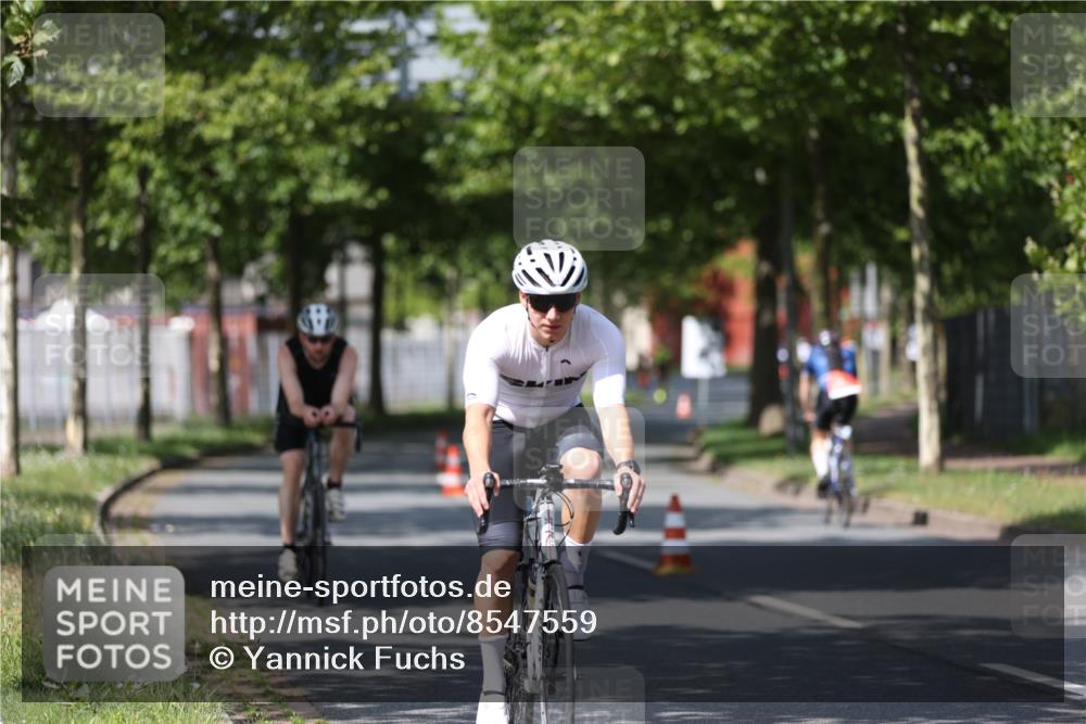 10.08.2025 - GEWOBA Citytriathlon Bremen Yannick Fuchs http://msf.ph/oto/8547559 10.08.2025 12:10:56 Radfahren 573, 622, 625, 651, 659, 669, 685, 687, 716, 748, 800, 812, 819, 898 meine-sportfotos.de