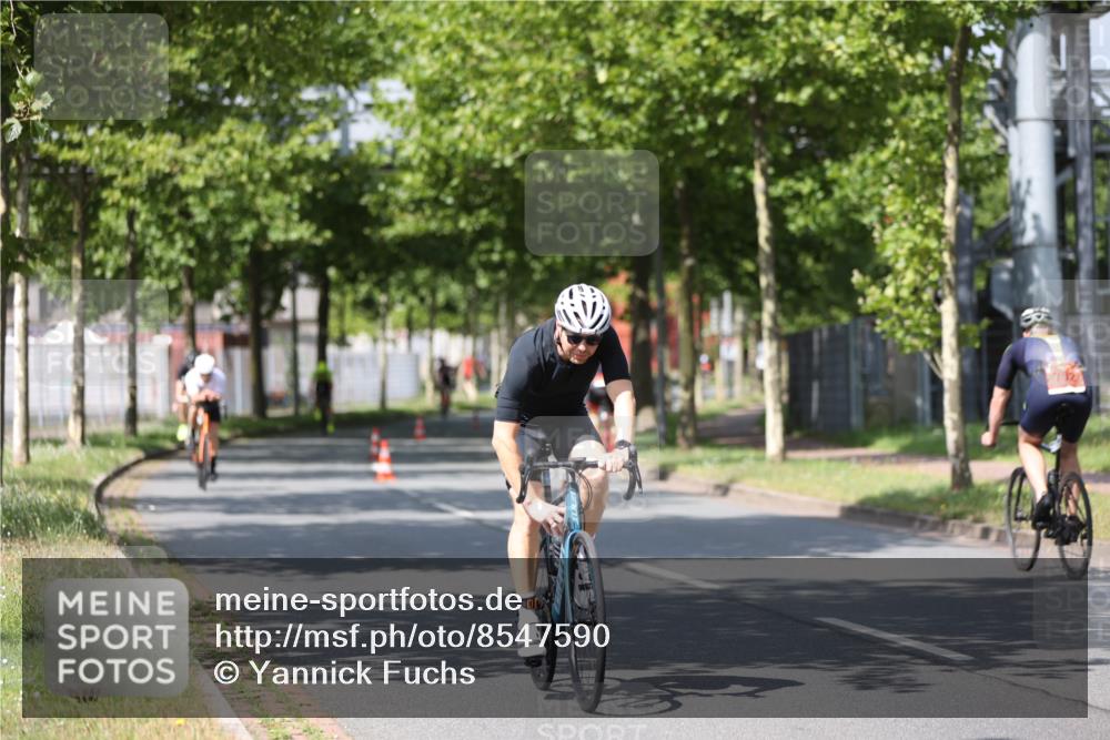 10.08.2025 - GEWOBA Citytriathlon Bremen Yannick Fuchs http://msf.ph/oto/8547590 10.08.2025 12:11:02 Radfahren 573, 625, 651, 669, 679, 687, 716, 800, 812, 835, 898 meine-sportfotos.de