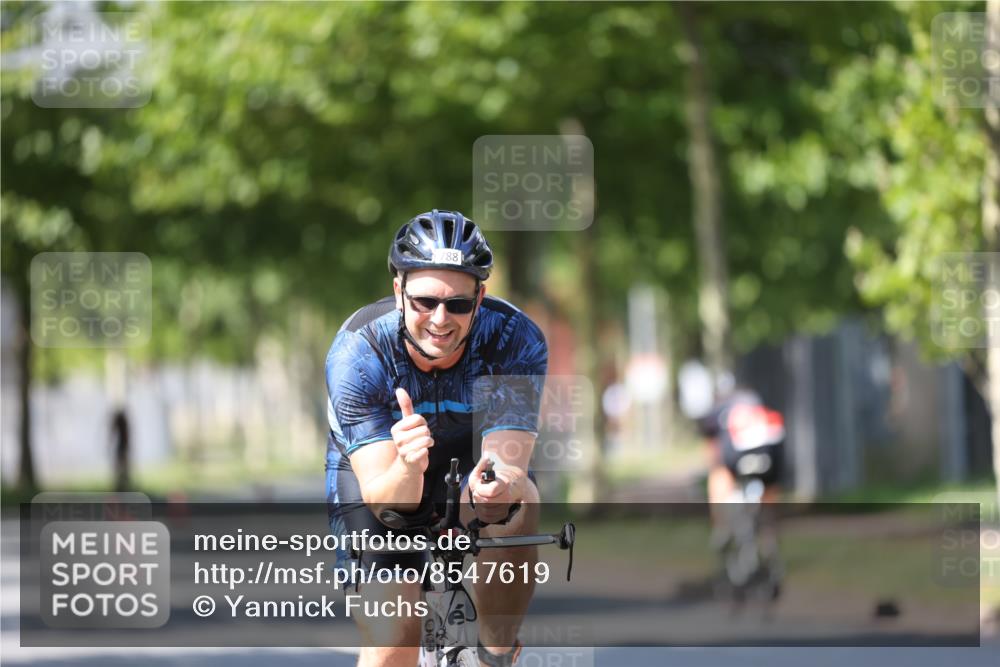 10.08.2025 - GEWOBA Citytriathlon Bremen Yannick Fuchs http://msf.ph/oto/8547619 10.08.2025 13:06:35 Radfahren 621, 655, 699, 732, 788, 840, 856, 914, 927, 1026 meine-sportfotos.de