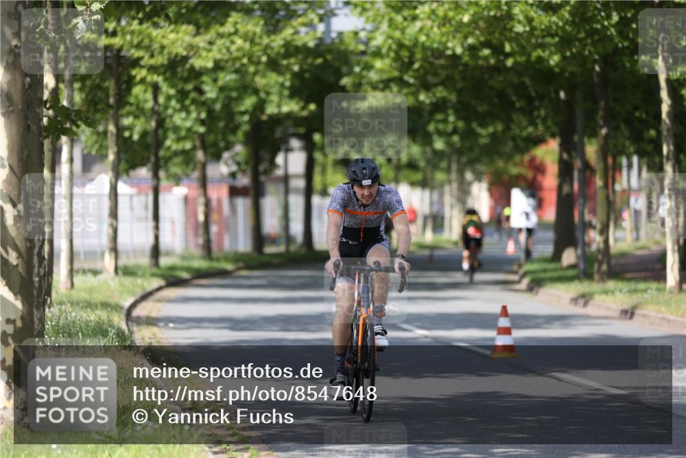 10.08.2025 - GEWOBA Citytriathlon Bremen Yannick Fuchs http://msf.ph/oto/8547648 10.08.2025 12:11:11 Radfahren 575, 625, 669, 679, 687, 713, 800, 812, 835 meine-sportfotos.de