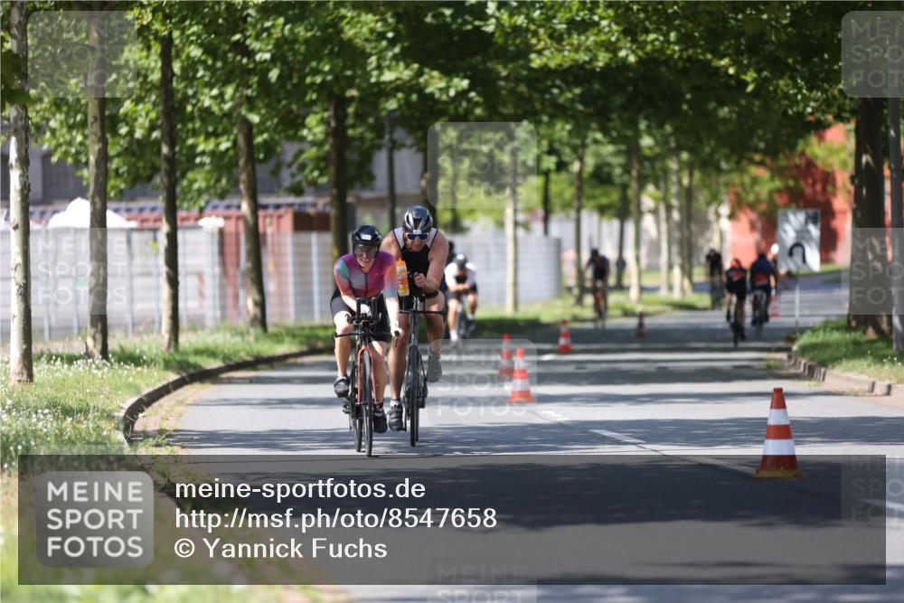 10.08.2025 - GEWOBA Citytriathlon Bremen Yannick Fuchs http://msf.ph/oto/8547658 10.08.2025 13:06:45 Radfahren 638, 679, 699, 732, 788, 867, 914, 927 meine-sportfotos.de