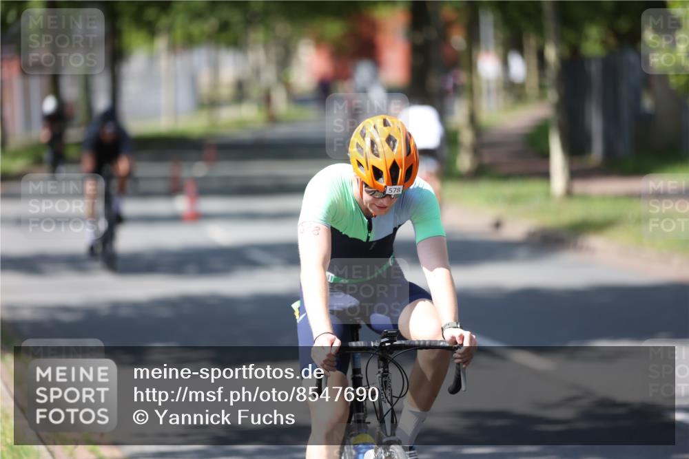 10.08.2025 - GEWOBA Citytriathlon Bremen Yannick Fuchs http://msf.ph/oto/8547690 10.08.2025 13:07:54 Radfahren 578, 643, 689, 774, 852, 941 meine-sportfotos.de