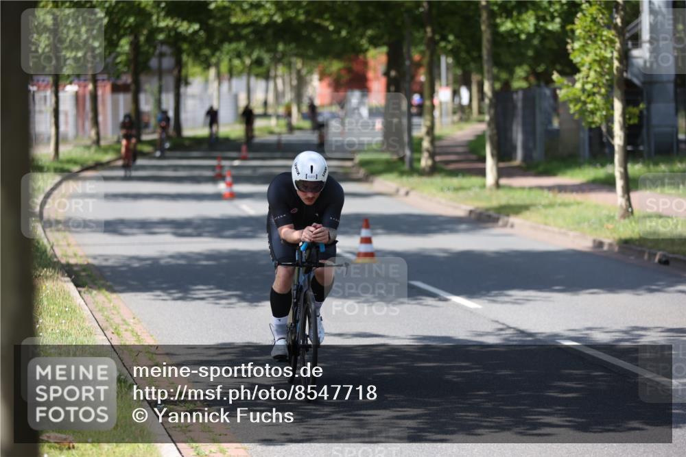 10.08.2025 - GEWOBA Citytriathlon Bremen Yannick Fuchs http://msf.ph/oto/8547718 10.08.2025 13:07:59 Radfahren 578, 626, 643, 666, 689, 774, 792, 838, 852, 941 meine-sportfotos.de