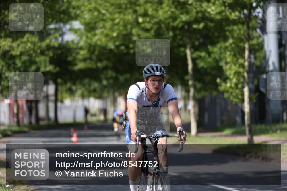 10.08.2025 - GEWOBA Citytriathlon Bremen Yannick Fuchs http://msf.ph/oto/8547752 10.08.2025 12:11:38 Radfahren 578, 583, 645, 752, 894, 1038 meine-sportfotos.de