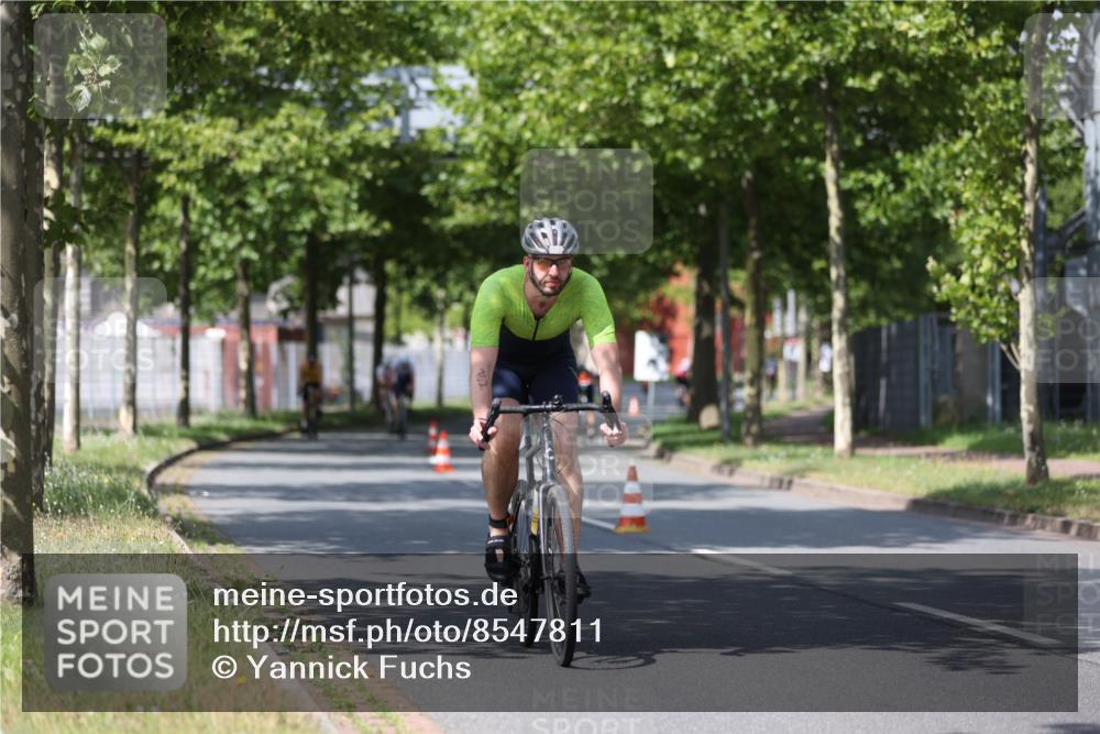 10.08.2025 - GEWOBA Citytriathlon Bremen Yannick Fuchs http://msf.ph/oto/8547811 10.08.2025 12:11:57 Radfahren 576, 667, 699, 702, 752, 799, 816, 907 meine-sportfotos.de