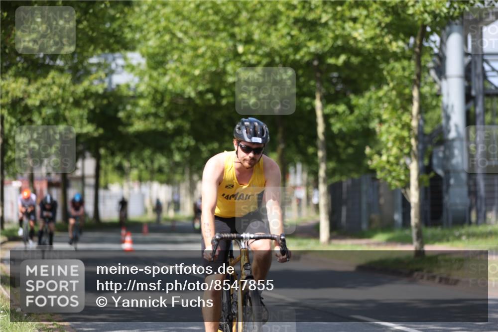 10.08.2025 - GEWOBA Citytriathlon Bremen Yannick Fuchs http://msf.ph/oto/8547855 10.08.2025 12:12:03 Radfahren 576, 605, 667, 699, 702, 799, 816, 907, 1003 meine-sportfotos.de