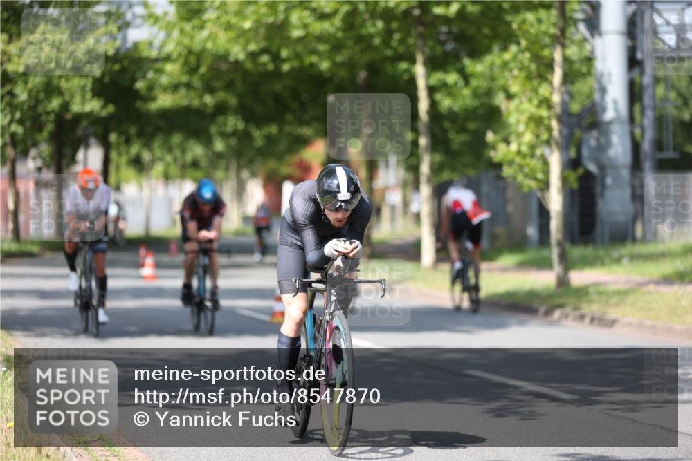 10.08.2025 - GEWOBA Citytriathlon Bremen Yannick Fuchs http://msf.ph/oto/8547870 10.08.2025 12:12:05 Radfahren 576, 605, 667, 699, 702, 751, 799, 816, 907, 1003 meine-sportfotos.de