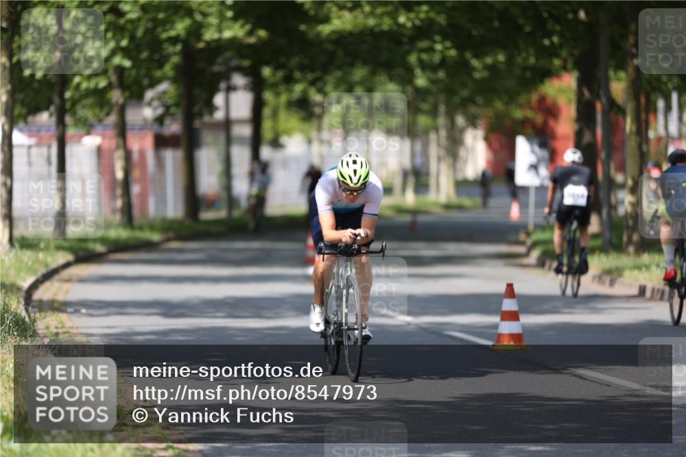 10.08.2025 - GEWOBA Citytriathlon Bremen Yannick Fuchs http://msf.ph/oto/8547973 10.08.2025 12:12:26 Radfahren 751, 769, 875, 932, 1012 meine-sportfotos.de