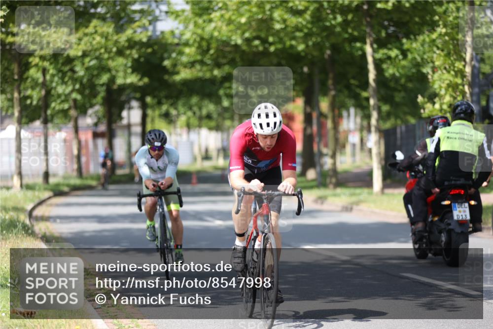 10.08.2025 - GEWOBA Citytriathlon Bremen Yannick Fuchs http://msf.ph/oto/8547998 10.08.2025 12:12:33 Radfahren 692, 769, 851, 875, 932, 1012 meine-sportfotos.de