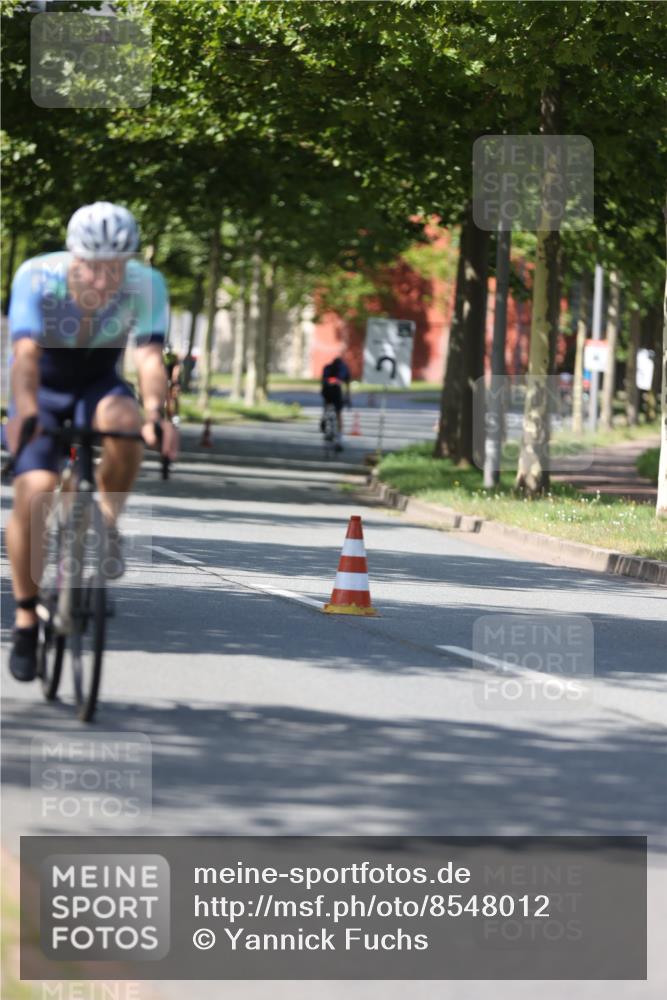10.08.2025 - GEWOBA Citytriathlon Bremen Yannick Fuchs http://msf.ph/oto/8548012 10.08.2025 13:09:39 Radfahren 681, 770, 942 meine-sportfotos.de