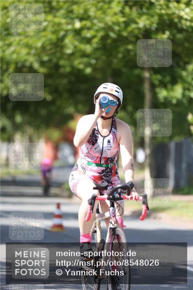 10.08.2025 - GEWOBA Citytriathlon Bremen Yannick Fuchs http://msf.ph/oto/8548026 10.08.2025 13:09:42 Radfahren 681, 770, 942 meine-sportfotos.de