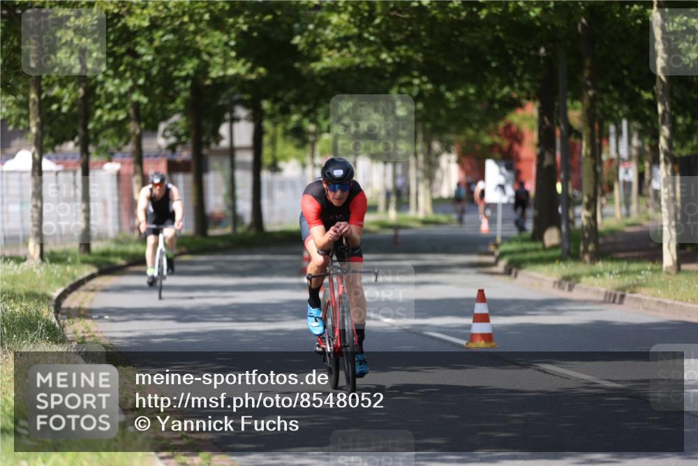 10.08.2025 - GEWOBA Citytriathlon Bremen Yannick Fuchs http://msf.ph/oto/8548052 10.08.2025 12:12:42 Radfahren 640, 692, 769, 771, 851, 885, 1012 meine-sportfotos.de