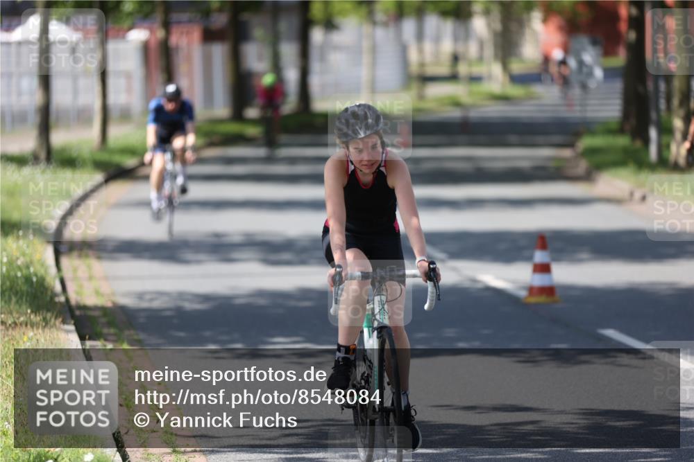 10.08.2025 - GEWOBA Citytriathlon Bremen Yannick Fuchs http://msf.ph/oto/8548084 10.08.2025 13:10:24 Radfahren 752, 763, 776, 919, 922, 947, 956, 1037 meine-sportfotos.de
