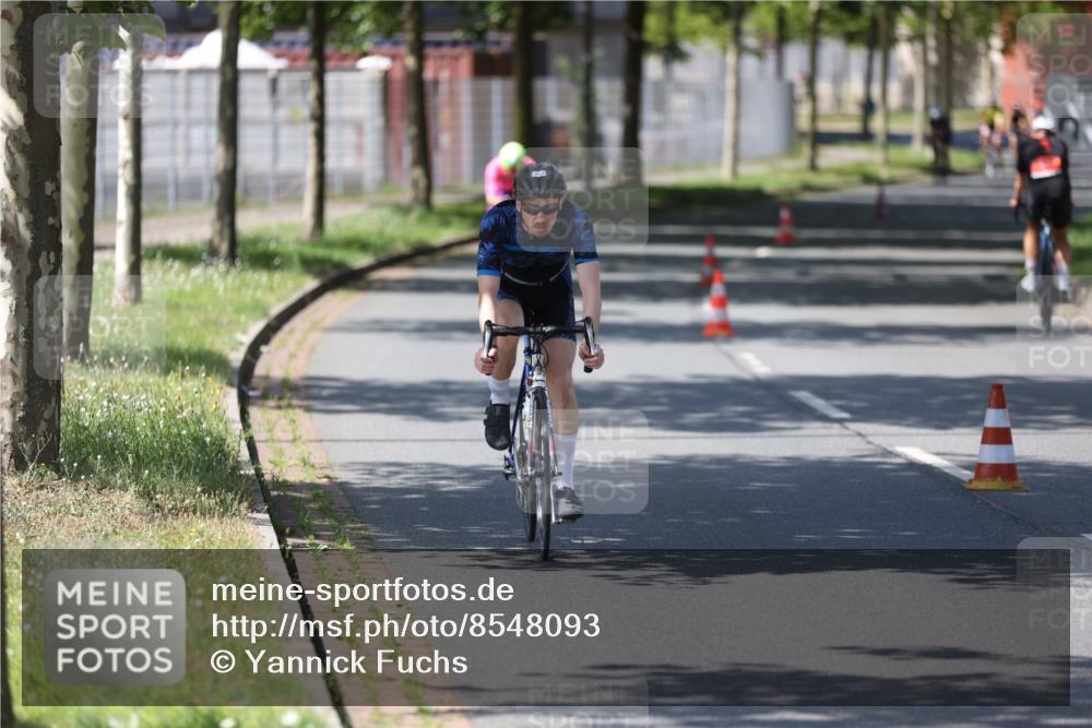 10.08.2025 - GEWOBA Citytriathlon Bremen Yannick Fuchs http://msf.ph/oto/8548093 10.08.2025 13:10:26 Radfahren 722, 752, 763, 776, 833, 872, 891, 922, 947, 956 meine-sportfotos.de
