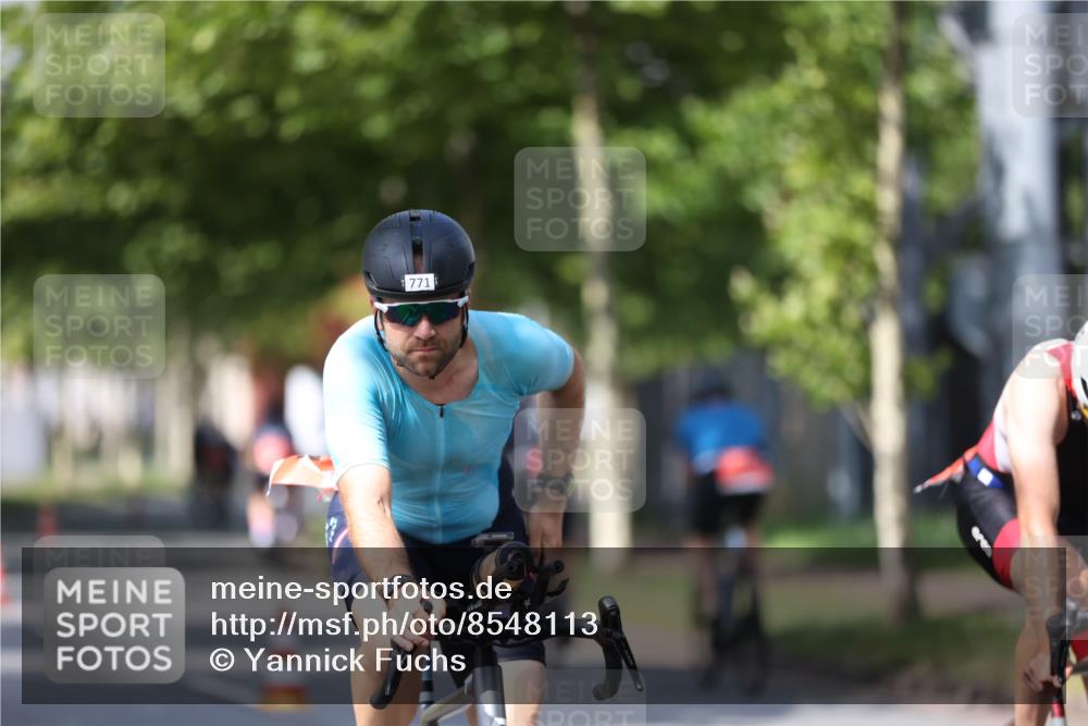 10.08.2025 - GEWOBA Citytriathlon Bremen Yannick Fuchs http://msf.ph/oto/8548113 10.08.2025 12:12:55 Radfahren 640, 675, 745, 767, 771, 884, 885, 960 meine-sportfotos.de