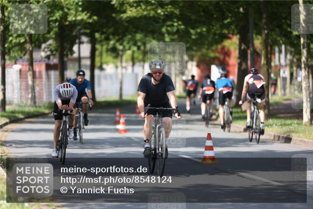 10.08.2025 - GEWOBA Citytriathlon Bremen Yannick Fuchs http://msf.ph/oto/8548124 10.08.2025 12:12:57 Radfahren 640, 675, 745, 767, 771, 884, 885, 960 meine-sportfotos.de