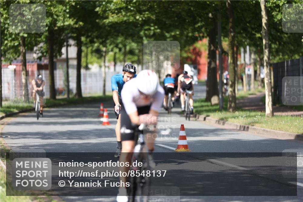 10.08.2025 - GEWOBA Citytriathlon Bremen Yannick Fuchs http://msf.ph/oto/8548137 10.08.2025 12:12:58 Radfahren 640, 675, 745, 767, 771, 884, 885, 960 meine-sportfotos.de