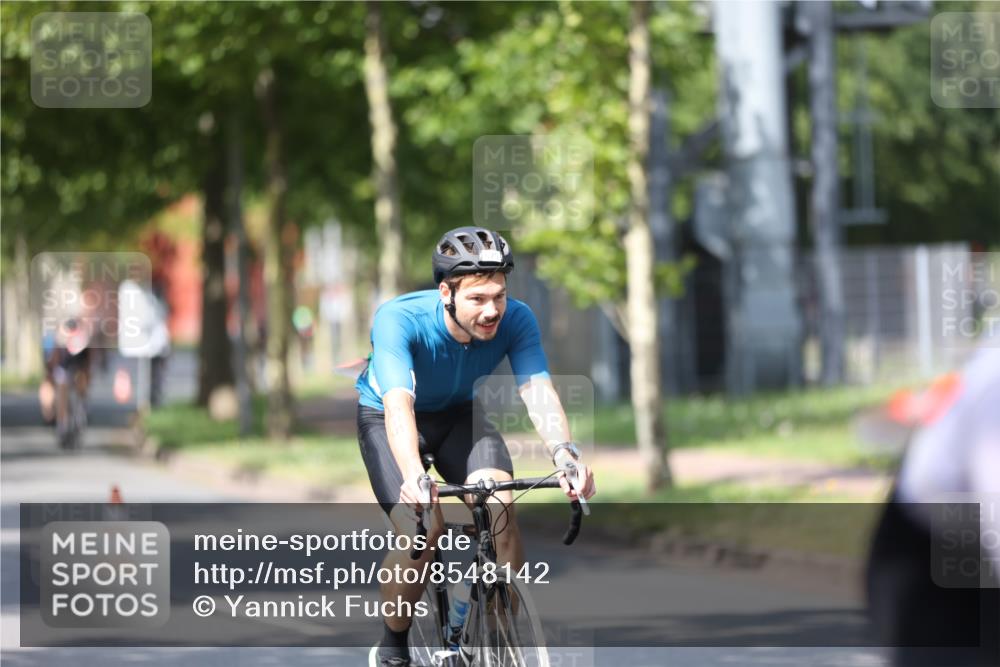 10.08.2025 - GEWOBA Citytriathlon Bremen Yannick Fuchs http://msf.ph/oto/8548142 10.08.2025 12:12:59 Radfahren 640, 675, 745, 767, 771, 884, 885, 960 meine-sportfotos.de