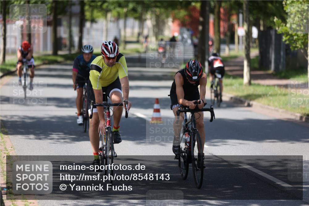 10.08.2025 - GEWOBA Citytriathlon Bremen Yannick Fuchs http://msf.ph/oto/8548143 10.08.2025 13:10:38 Radfahren 722, 752, 833, 834, 858, 872, 891, 935, 956, 1031 meine-sportfotos.de