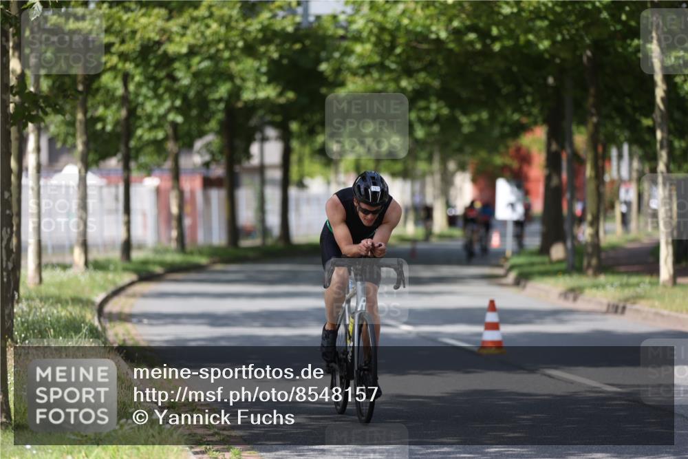 10.08.2025 - GEWOBA Citytriathlon Bremen Yannick Fuchs http://msf.ph/oto/8548157 10.08.2025 12:13:02 Radfahren 675, 745, 767, 771, 884, 960, 1013 meine-sportfotos.de