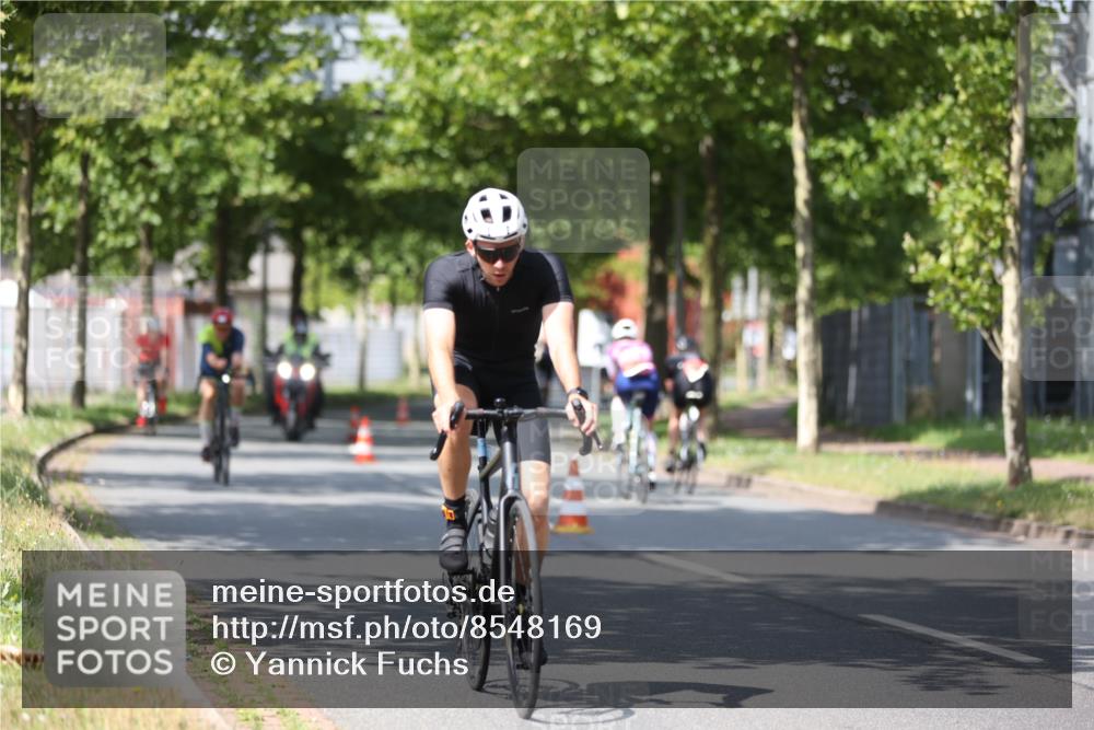 10.08.2025 - GEWOBA Citytriathlon Bremen Yannick Fuchs http://msf.ph/oto/8548169 10.08.2025 12:13:12 Radfahren 675, 745, 760, 767, 1013, 1026 meine-sportfotos.de
