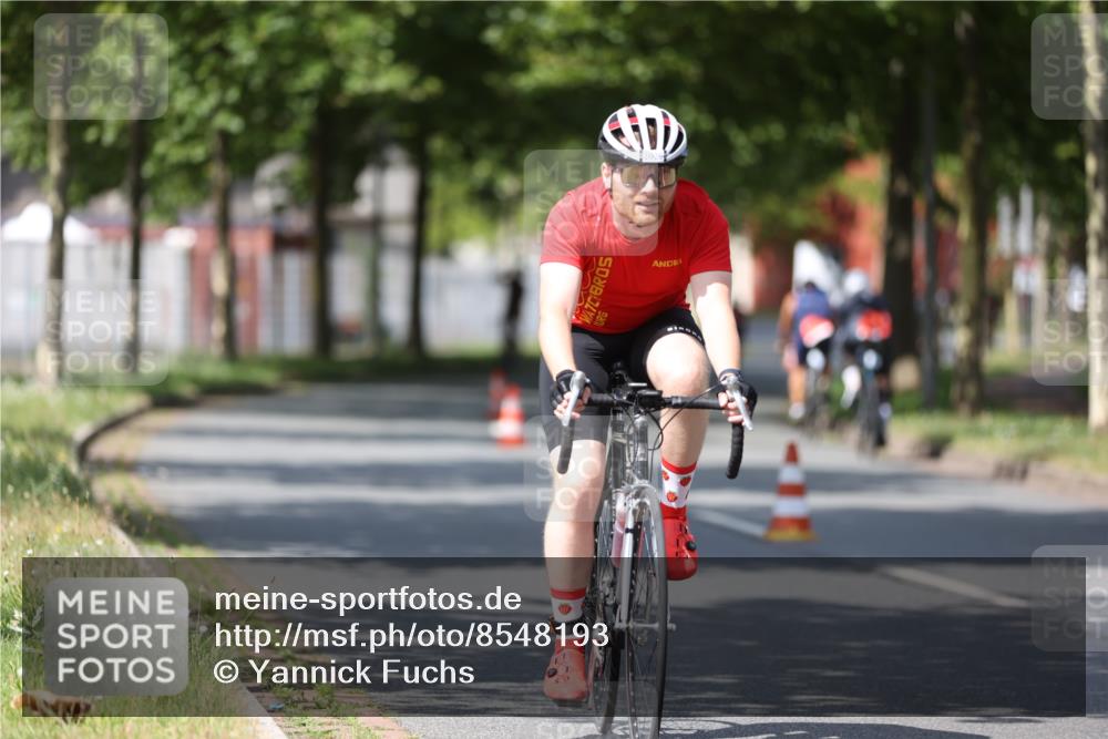 10.08.2025 - GEWOBA Citytriathlon Bremen Yannick Fuchs http://msf.ph/oto/8548193 10.08.2025 12:13:17 Radfahren 760, 774, 1013, 1026 meine-sportfotos.de