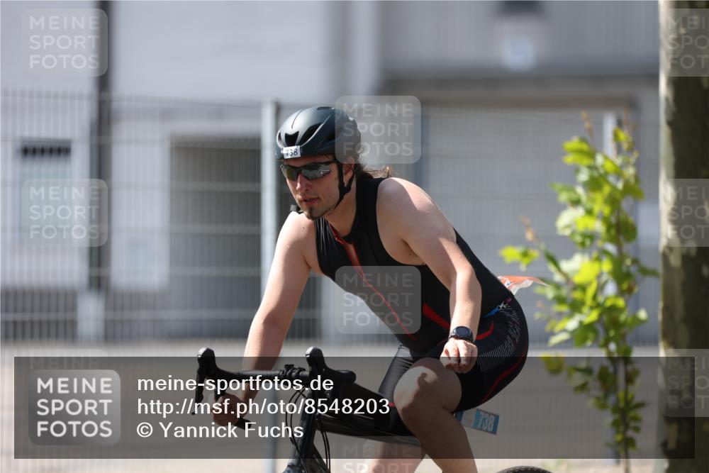 10.08.2025 - GEWOBA Citytriathlon Bremen Yannick Fuchs http://msf.ph/oto/8548203 10.08.2025 13:11:07 Radfahren 593, 738, 759 meine-sportfotos.de