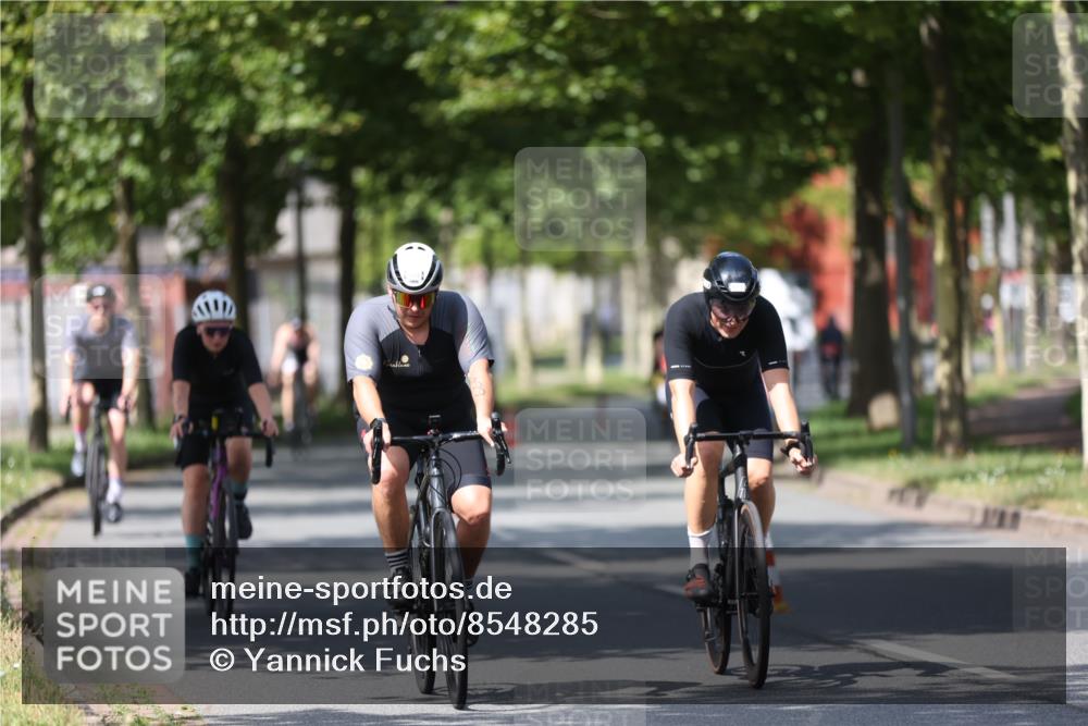 10.08.2025 - GEWOBA Citytriathlon Bremen Yannick Fuchs http://msf.ph/oto/8548285 10.08.2025 12:13:41 Radfahren 552, 568, 612, 621, 649, 664, 770, 776, 823, 916, 1017 meine-sportfotos.de