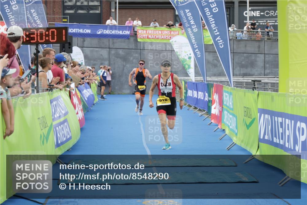 10.08.2025 - GEWOBA Citytriathlon Bremen H.Heesch http://msf.ph/oto/8548290 10.08.2025 11:33:42 Ziel 353, 491, 512 meine-sportfotos.de