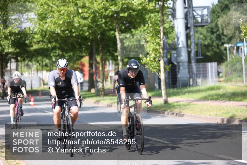 10.08.2025 - GEWOBA Citytriathlon Bremen Yannick Fuchs http://msf.ph/oto/8548295 10.08.2025 12:13:42 Radfahren 552, 568, 612, 621, 649, 664, 770, 776, 823, 916, 1017 meine-sportfotos.de