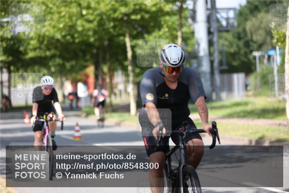 10.08.2025 - GEWOBA Citytriathlon Bremen Yannick Fuchs http://msf.ph/oto/8548300 10.08.2025 12:13:42 Radfahren 552, 568, 612, 621, 649, 664, 770, 776, 823, 916, 1017 meine-sportfotos.de