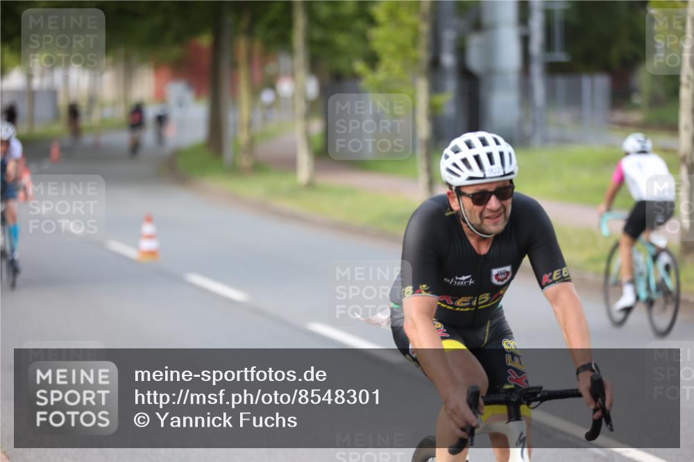 10.08.2025 - GEWOBA Citytriathlon Bremen Yannick Fuchs http://msf.ph/oto/8548301 10.08.2025 13:12:42 Radfahren 575, 582, 789, 895, 902, 924, 1028, 1035 meine-sportfotos.de