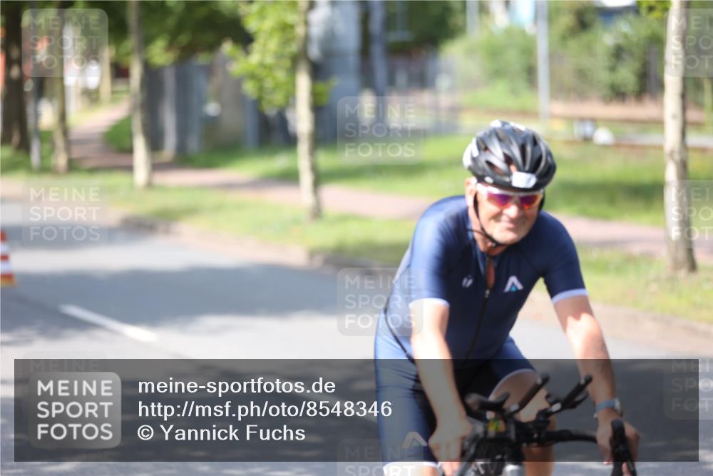 10.08.2025 - GEWOBA Citytriathlon Bremen Yannick Fuchs http://msf.ph/oto/8548346 10.08.2025 13:13:34 Radfahren 742, 781, 784, 790, 905, 982, 1015, 1029, 1039 meine-sportfotos.de