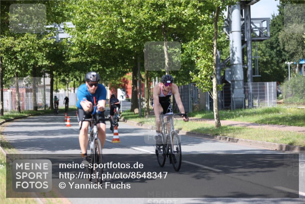 10.08.2025 - GEWOBA Citytriathlon Bremen Yannick Fuchs http://msf.ph/oto/8548347 10.08.2025 12:13:47 Radfahren 552, 568, 590, 612, 621, 649, 664, 733, 770, 776, 823, 863, 916, 1017 meine-sportfotos.de
