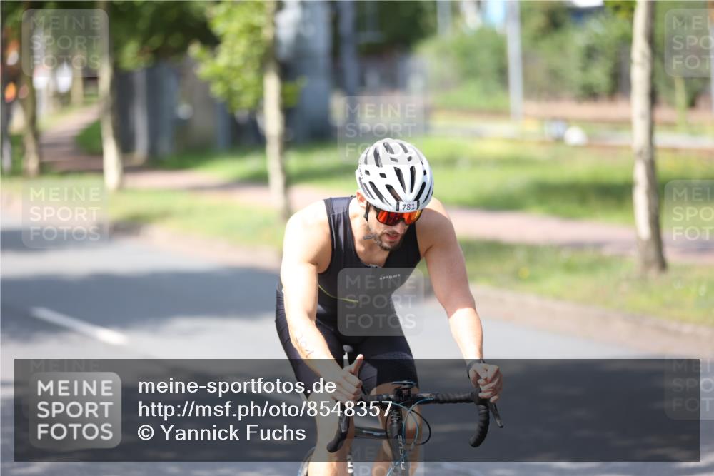 10.08.2025 - GEWOBA Citytriathlon Bremen Yannick Fuchs http://msf.ph/oto/8548357 10.08.2025 13:13:36 Radfahren 742, 781, 784, 790, 905, 982, 1015, 1033, 1039 meine-sportfotos.de