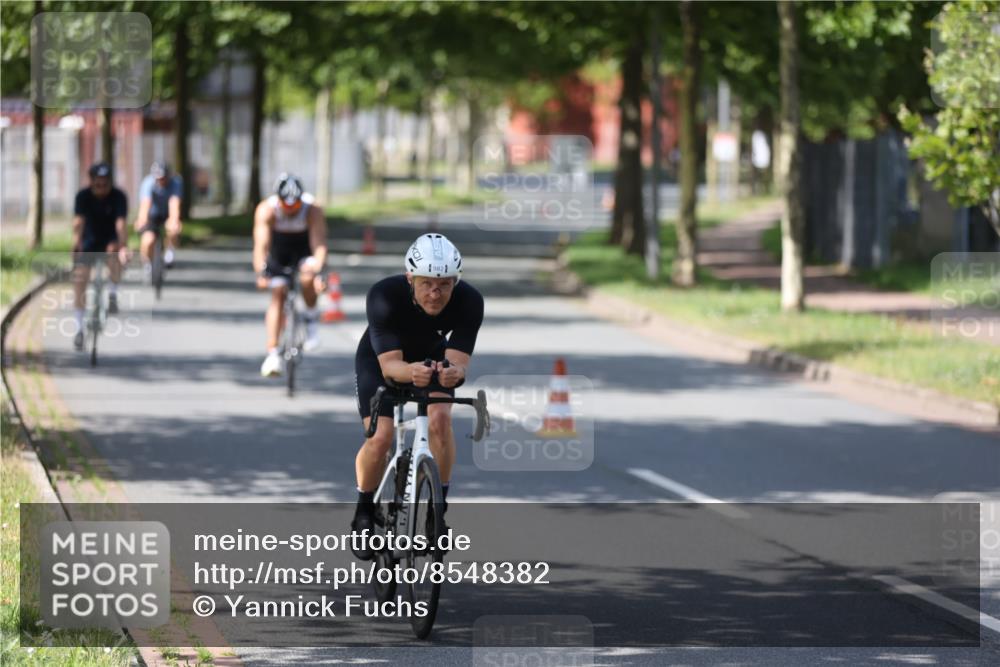 10.08.2025 - GEWOBA Citytriathlon Bremen Yannick Fuchs http://msf.ph/oto/8548382 10.08.2025 13:13:44 Radfahren 742, 781, 784, 790, 982, 1015, 1033 meine-sportfotos.de