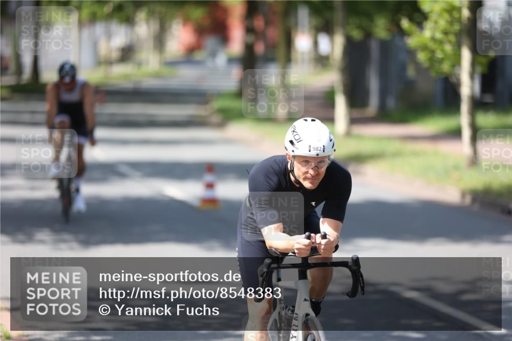 10.08.2025 - GEWOBA Citytriathlon Bremen Yannick Fuchs http://msf.ph/oto/8548383 10.08.2025 13:13:44 Radfahren 742, 781, 784, 790, 982, 1015, 1033 meine-sportfotos.de