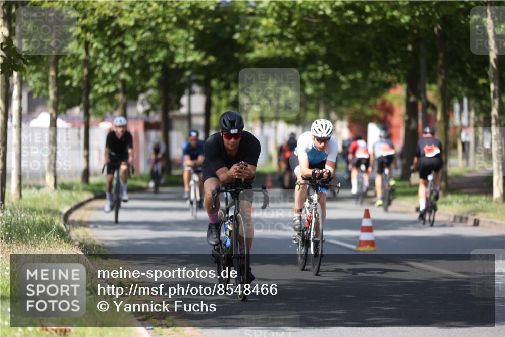 10.08.2025 - GEWOBA Citytriathlon Bremen Yannick Fuchs http://msf.ph/oto/8548466 10.08.2025 12:14:08 Radfahren 587, 590, 615, 616, 630, 689, 733, 788, 793, 801, 863, 873, 950, 951, 1030 meine-sportfotos.de