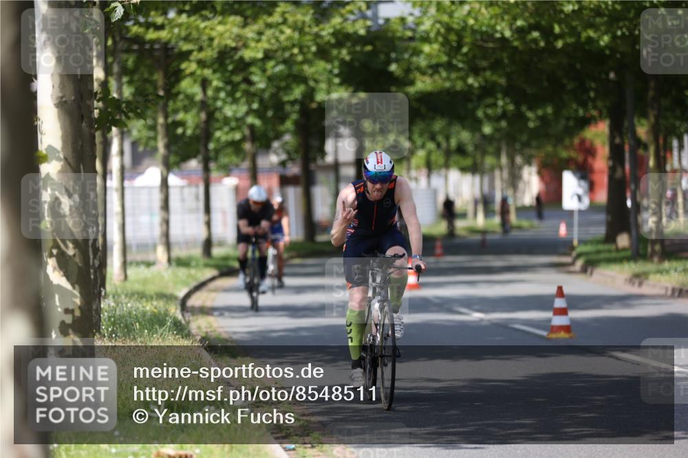 10.08.2025 - GEWOBA Citytriathlon Bremen Yannick Fuchs http://msf.ph/oto/8548511 10.08.2025 12:14:18 Radfahren 587, 615, 616, 630, 655, 681, 689, 708, 735, 788, 793, 801, 888, 1030 meine-sportfotos.de