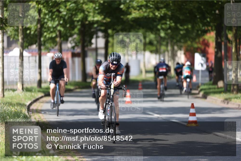 10.08.2025 - GEWOBA Citytriathlon Bremen Yannick Fuchs http://msf.ph/oto/8548542 10.08.2025 12:14:25 Radfahren 616, 630, 655, 681, 708, 735, 738, 788, 793, 801, 806, 888, 1030 meine-sportfotos.de