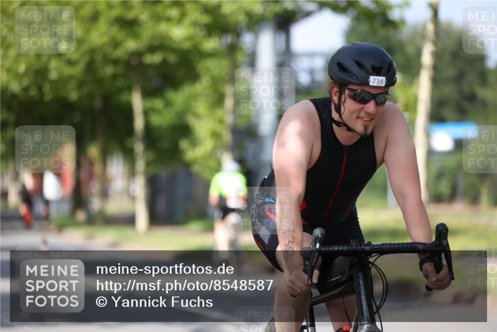 10.08.2025 - GEWOBA Citytriathlon Bremen Yannick Fuchs http://msf.ph/oto/8548587 10.08.2025 12:14:34 Radfahren 632, 655, 681, 708, 735, 736, 738, 806, 838, 888 meine-sportfotos.de